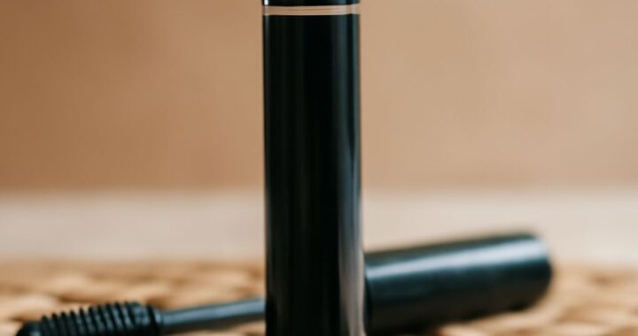 Organic-positioned and no-clump mascara brushes beside separated lash swatches